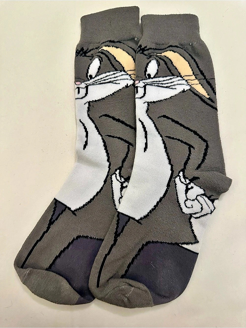 Looney Tunes Gray & White